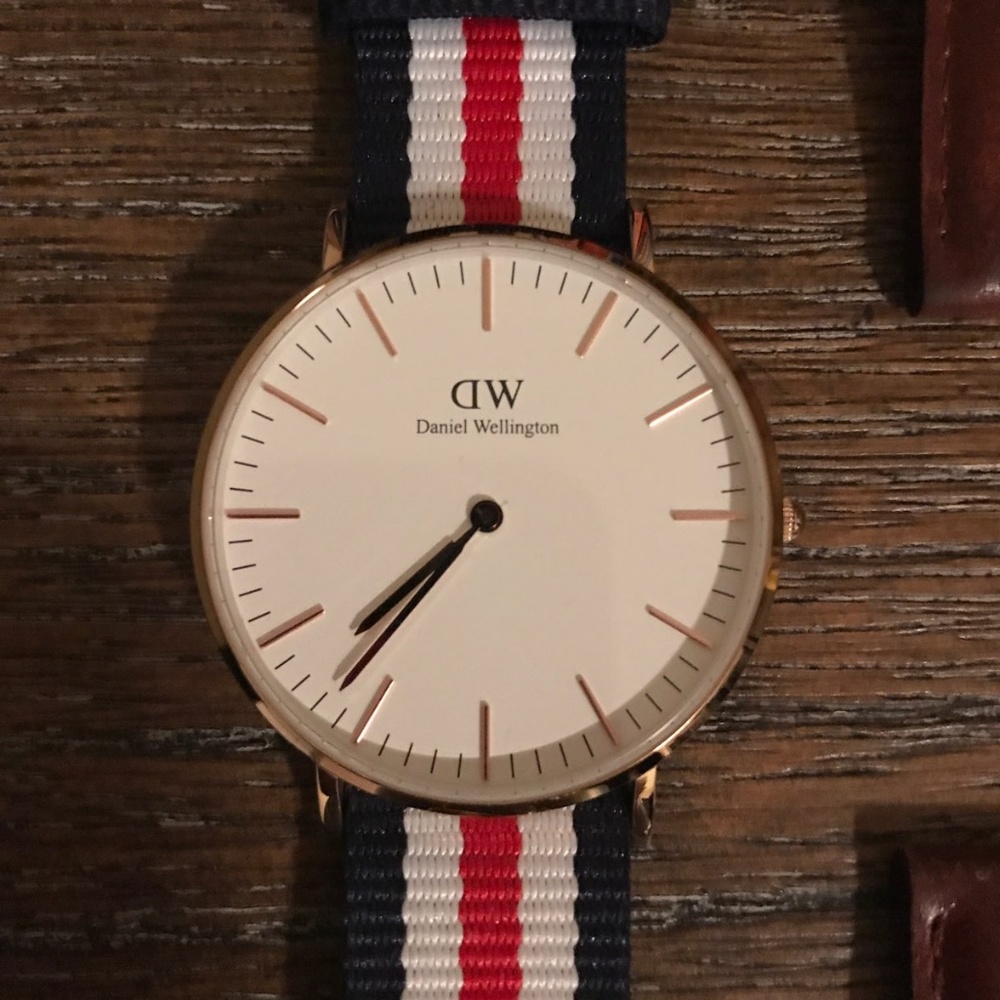 Daniel Wellington 36mm rose gold watch w/ 2 straps